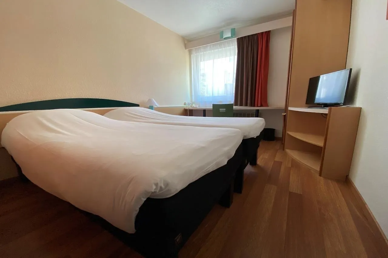 *** Otel Ibis Styles Brugge Centrum Belçika