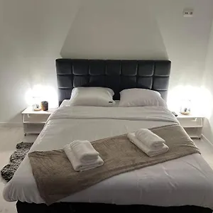 Daire Prachtige In Centrum Met Badkamer !, Brugge